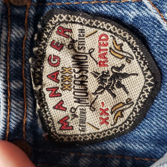 Vintage Manager denim shorts, size 34 - Picture 8 of 10